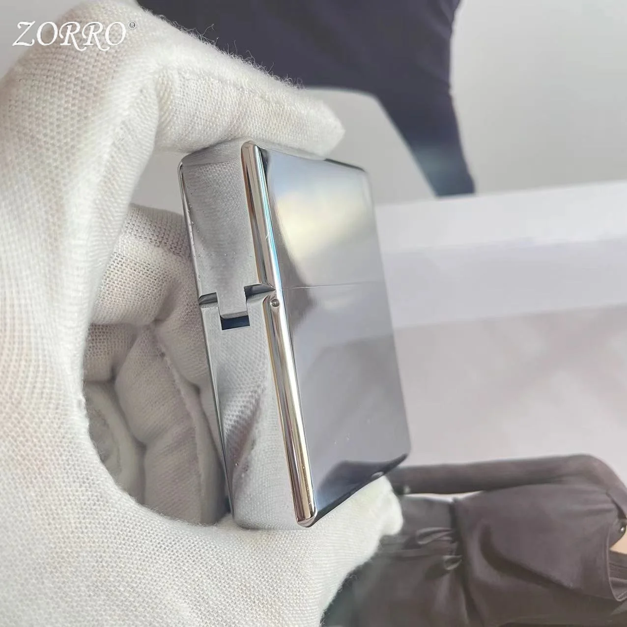Zorro 912 Retro High End Water - đánh giá và giá Lighter Insert Zippo