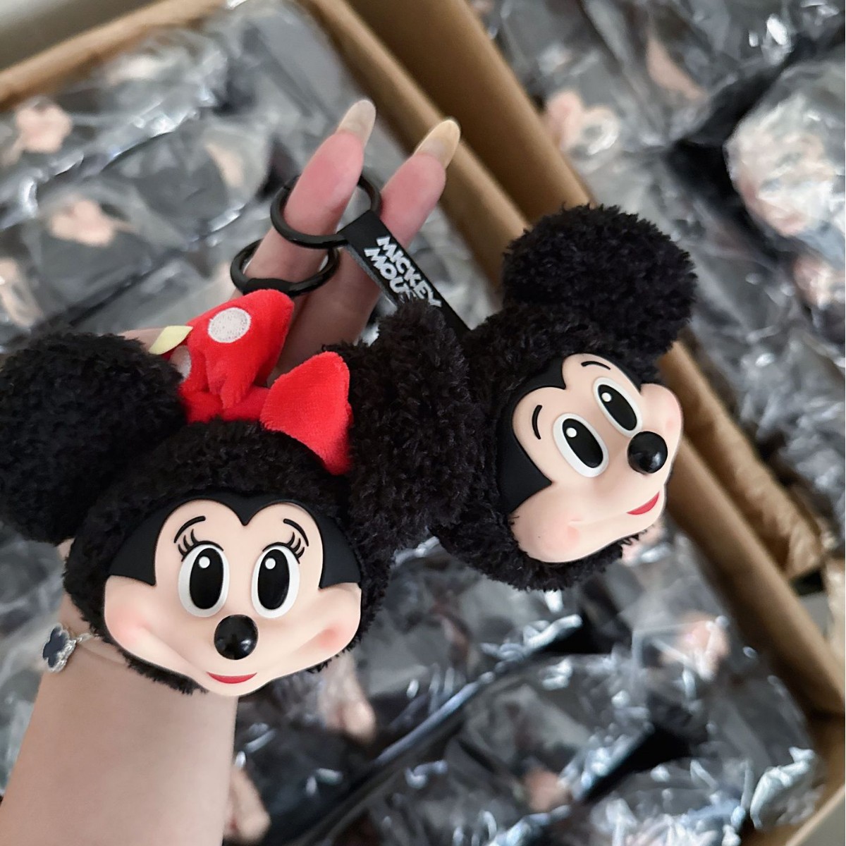 Mickey Minnie Plush Doll Keych - đánh giá và giá Carabiner Keychain