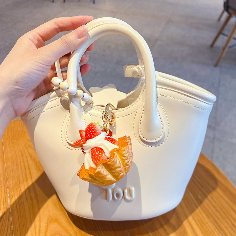 Creative PU Strawberry Egg Tar - đánh giá và giá Carabiner Keychain